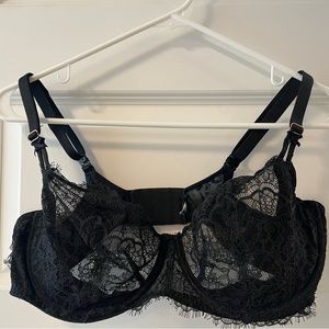 Victoria’s Secret unlined lace bra 38DD